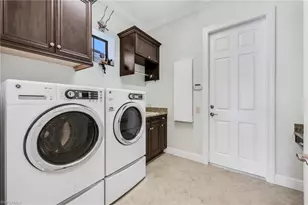 12348 Wisteria Dr, Naples, FL 34120 - Photo 19