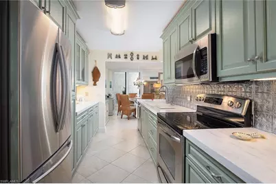 4005 Gulf Shore Blvd N #100, Naples, FL 34103 - Photo 9