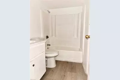 824 Alderman St #206, Fort Myers, FL 33916 - Photo 11