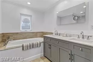 455 Bayside Ave, Naples, FL 34108 - Photo 7