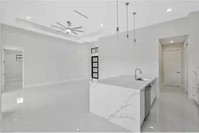 909 SW 11th Ct, Cape Coral, FL 33991 - Photo 9