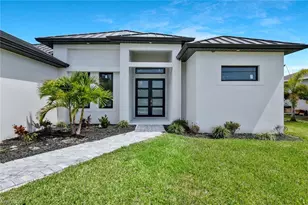 909 SW 11th Ct, Cape Coral, FL 33991 - Photo 5