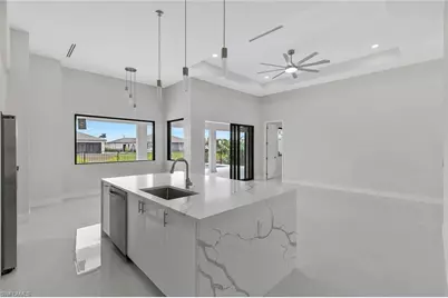 909 SW 11th Ct, Cape Coral, FL 33991 - Photo 11