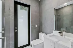 909 SW 11th Ct, Cape Coral, FL 33991 - Photo 21