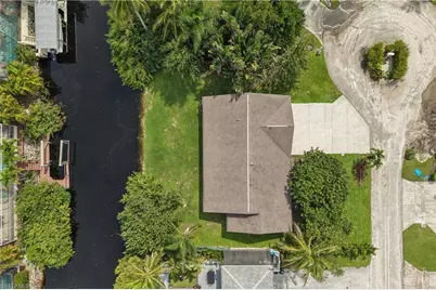 27255 Belle Rio Dr, Bonita Springs, FL 34135 - Photo 19