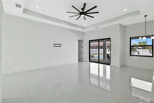 913 Embers Pkwy W, Cape Coral, FL 33993 - Photo 7