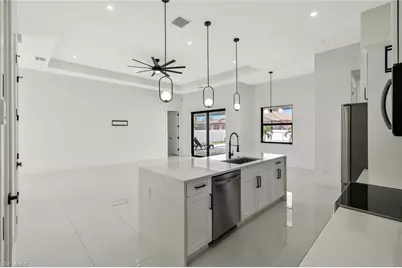 913 Embers Pkwy W, Cape Coral, FL 33993 - Photo 11