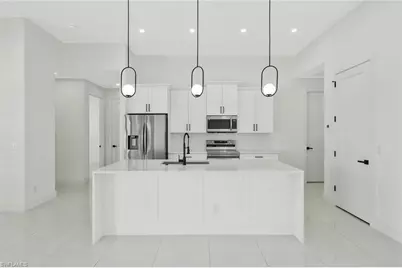 913 Embers Pkwy W, Cape Coral, FL 33993 - Photo 9