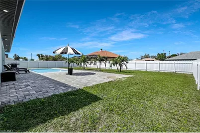 913 Embers Pkwy W, Cape Coral, FL 33993 - Photo 31