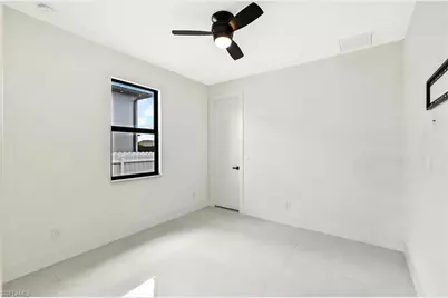 913 Embers Pkwy W, Cape Coral, FL 33993 - Photo 17