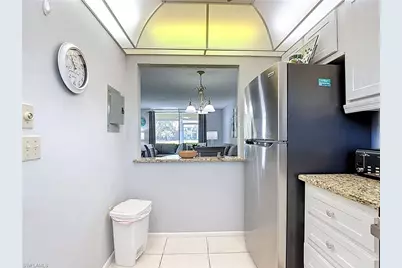 200 Turtle Lake Ct #109, Naples, FL 34105 - Photo 5