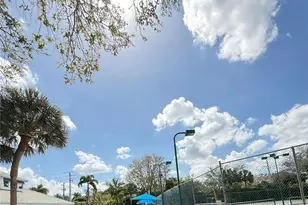 6210 Wilshire Pines Cir, Naples, FL 34109 - Photo 17