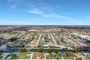 152 SW 28th St, Cape Coral, FL 33914 - Photo 41