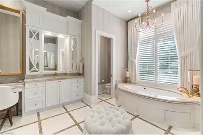 2225 Miramonte Ct, Naples, FL 34105 - Photo 21