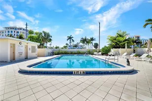 1100 Gulf Shore Blvd N, Naples, FL 34102 - Photo 17