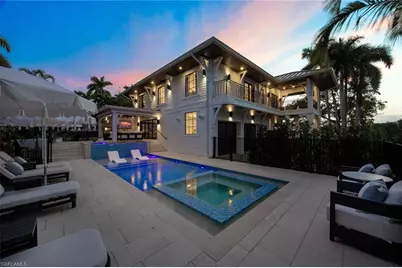 1355 4th St S, Naples, FL 34102 - Photo 3