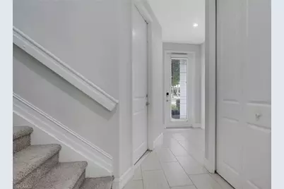 7501 Carnegie Way, Naples, FL 34119 - Photo 3