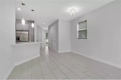 7501 Carnegie Way, Naples, FL 34119 - Photo 7