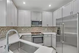 7501 Carnegie Way, Naples, FL 34119 - Photo 5