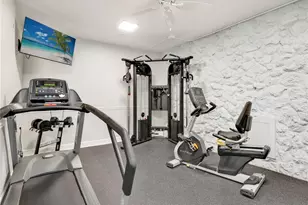 2150 Gulf Shore Blvd N, Naples, FL 34102 - Photo 31