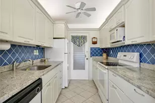 2150 Gulf Shore Blvd N, Naples, FL 34102 - Photo 11