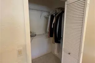 1095 Pine Isle Ln, Naples, FL 34112 - Photo 5