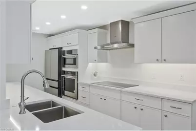 480 Oak Ave, Naples, FL 34108 - Photo 13