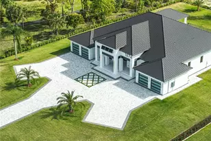 1874 39th St SW, Naples, FL 34117 - Photo 3