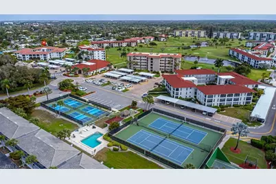 5 High Point Cir W #308, Naples, FL 34103 - Photo 3