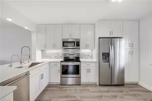 7848 Emerald Cir, Naples, FL 34109 - Photo 3