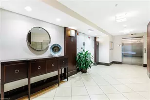 9115 Strada Pl, Naples, FL 34108 - Photo 23