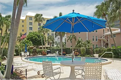 1910 Gulf Shore Blvd N #102, Naples, FL 34102 - Photo 15