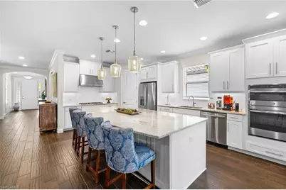 8685 Dilillo Ct, Naples, FL 34119 - Photo 11