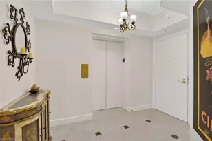 1060 Borghese Ln, Naples, FL 34114 - Photo 5