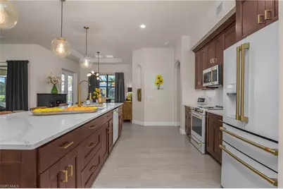 17210 Serengeti Cir, Alva, FL 33920 - Photo 9