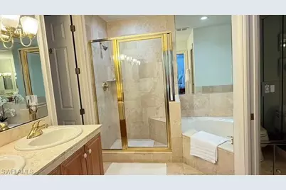 391 4th St S #401, Naples, FL 34102 - Photo 17