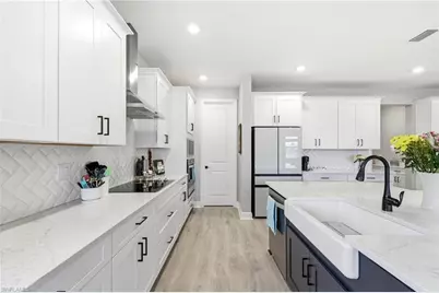 2094 Grove Dr, Naples, FL 34120 - Photo 7