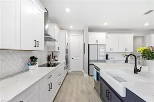 2094 Grove Dr, Naples, FL 34120 - Photo 7