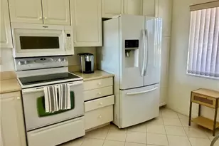 14751 Hole in 1 Cir, Fort Myers, FL 33919 - Photo 9