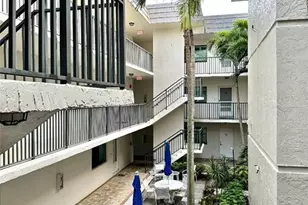 788 Park Shore Dr, Naples, FL 34103 - Photo 3