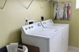 3555 Laurel Greens Ln N, Naples, FL 34119 - Photo 17