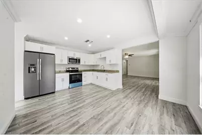 360 Desoto Blvd S, Naples, FL 34117 - Photo 7