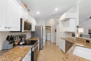 359 Dover Pl, Naples, FL 34104 - Photo 15