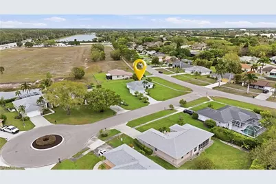 750 Cherry Blossom Ct, Naples, FL 34120 - Photo 9