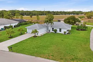 750 Cherry Blossom Ct, Naples, FL 34120 - Photo 29