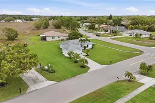 750 Cherry Blossom Ct, Naples, FL 34120 - Photo 7