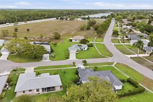 750 Cherry Blossom Ct, Naples, FL 34120 - Photo 33