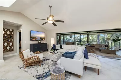 752 Eagle Creek Dr #302, Naples, FL 34113 - Photo 7