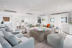 8111 Bay Colony Dr, Naples, FL 34108 - Photo 9