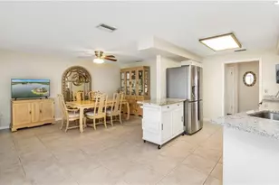 3804 SE 10th Pl, Cape Coral, FL 33904 - Photo 11